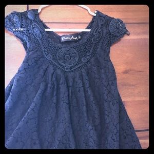 Black top small fits like a large